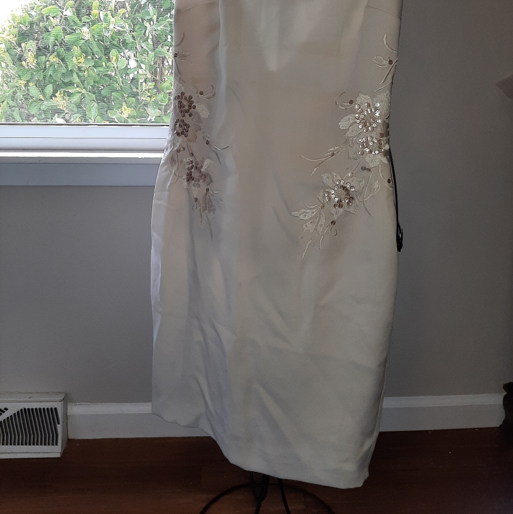 White house black market white formal dress - Picture 3 of 10